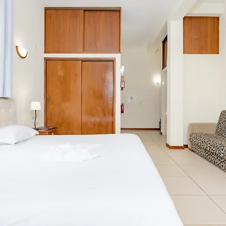 Local Trigal شقة *